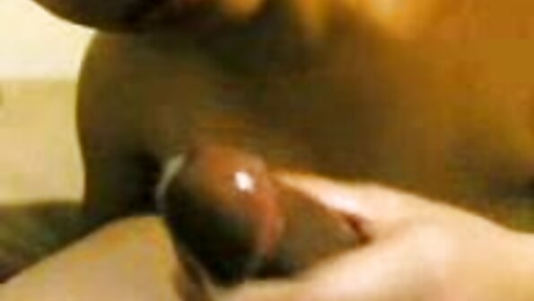 Italian stud Mario Cassini seduce porno mature cu floci si se fute Pieptoase bunica Sofia Soleil